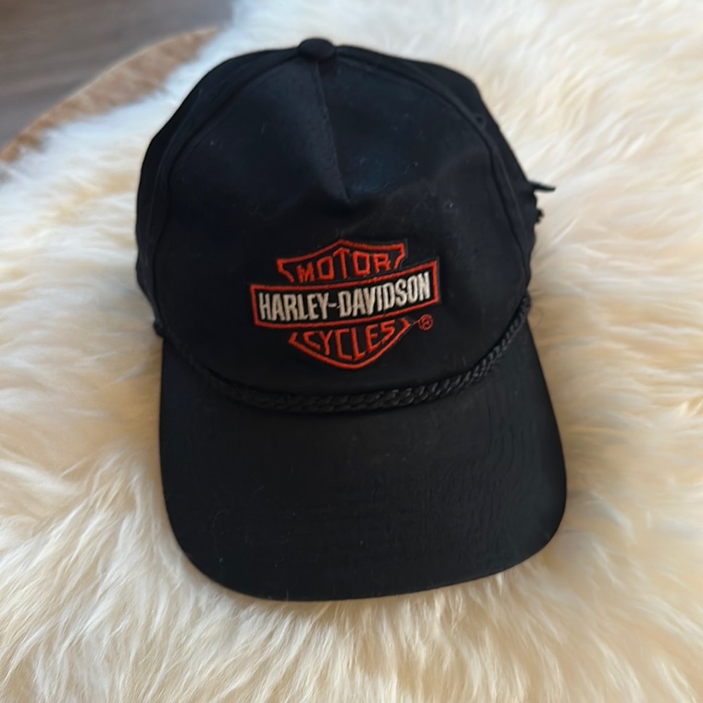 Vintage Harley Davidson hat.